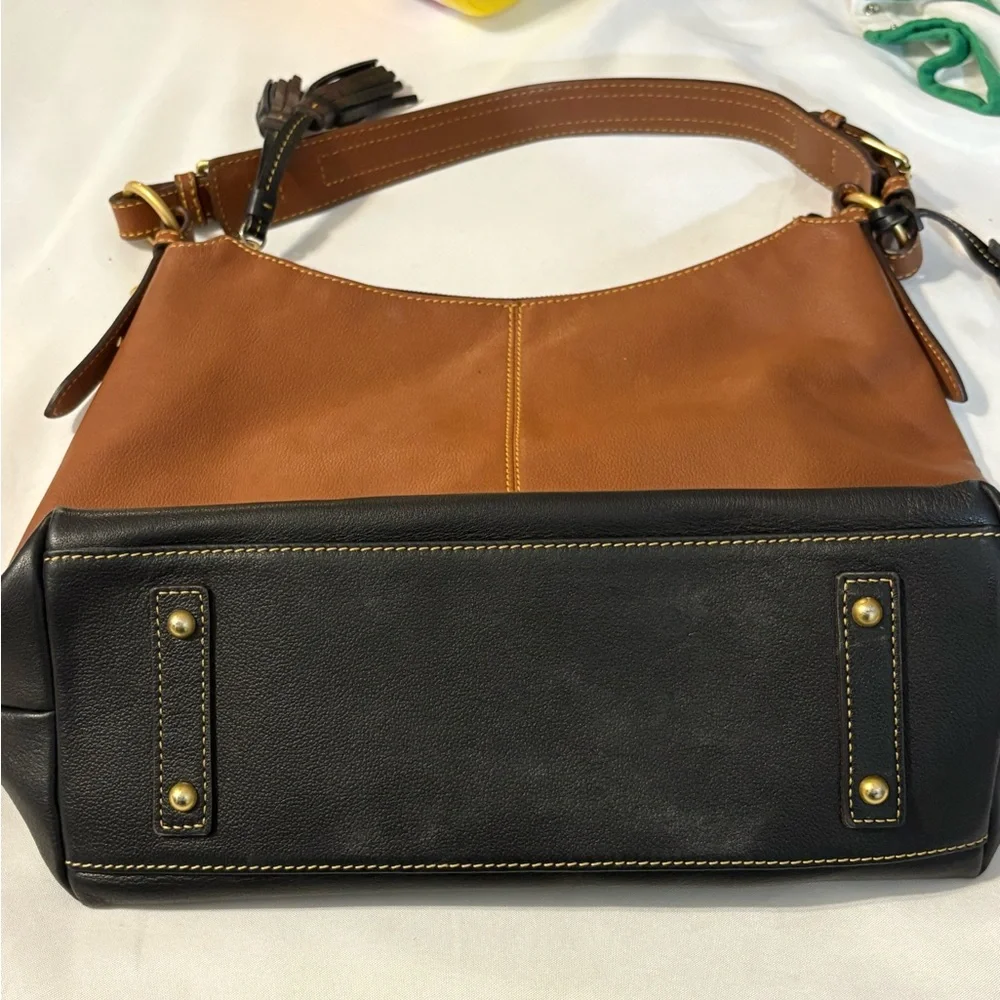 Dooney & Bourke brown black